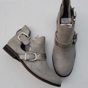 Gianni Bini Rock Steady Silver Metallic Glitter Leather Ankle Boots size 9